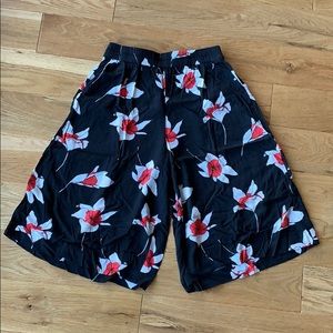🌟 SOLD 🌟 printed floral wide leg culotte shorts